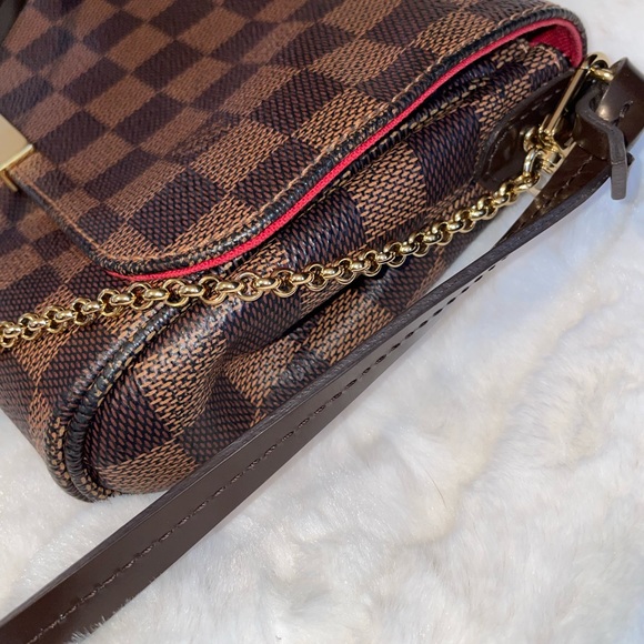 SOLD!!! Louis Vuitton Favorite - Picture 6 of 9